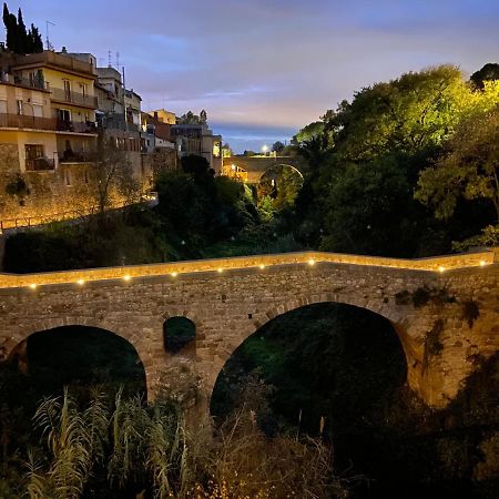 Casa De Poble Termes Romanes Caldes De Montbui Kültér fotó