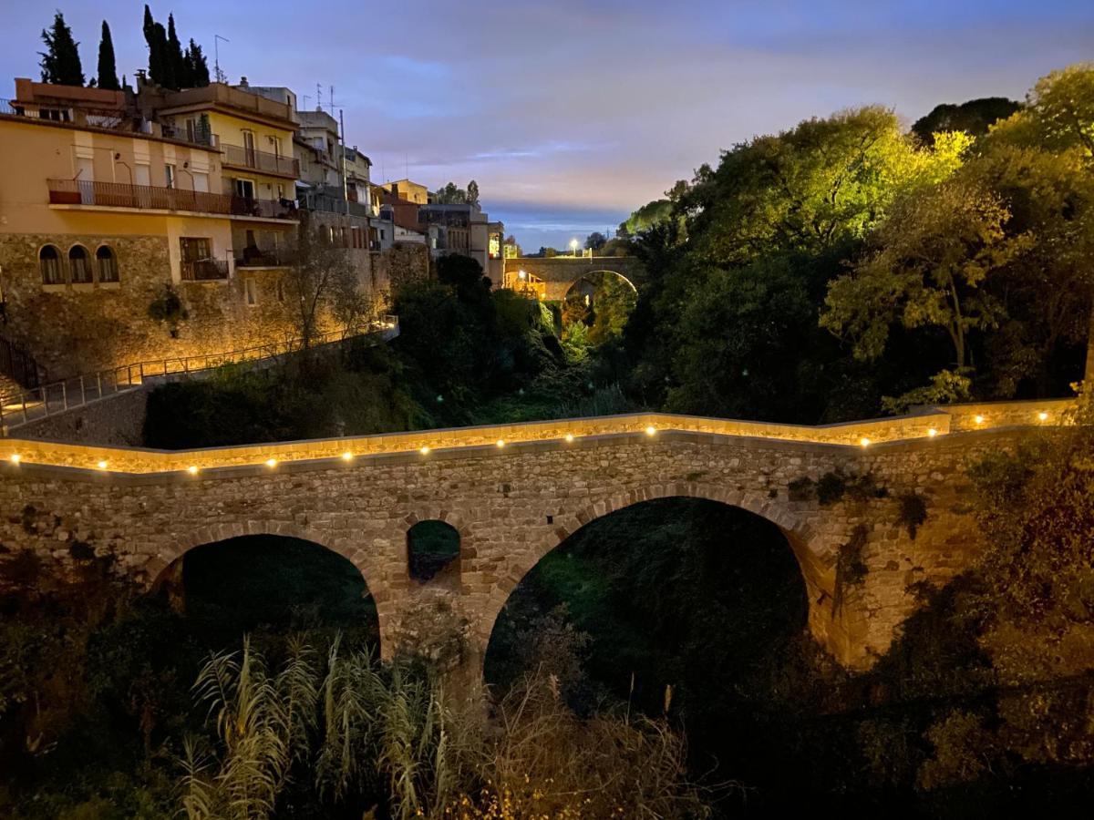 Casa De Poble Termes Romanes Caldes De Montbui Kültér fotó